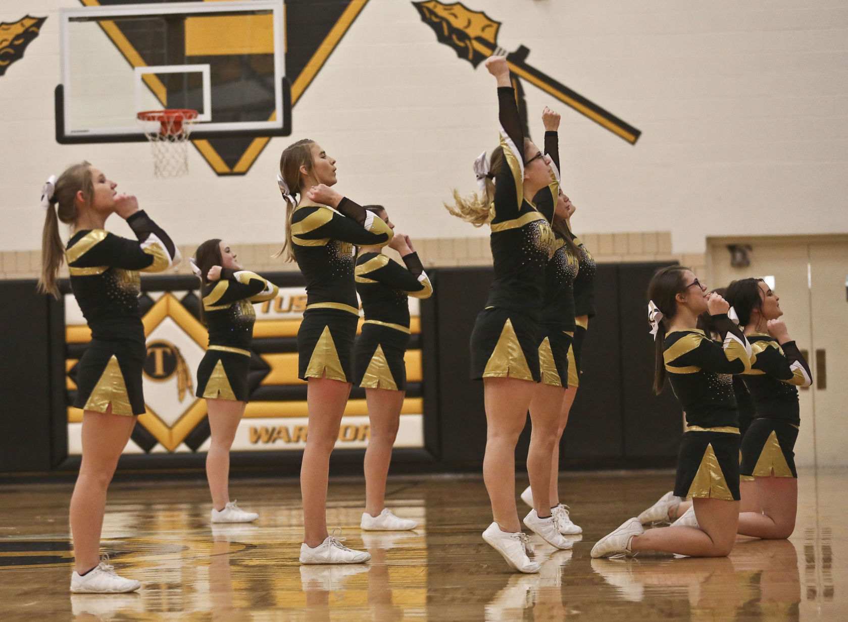 Tuscola Warrensburg Latham 18 1.18.19.JPG